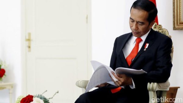 Jokowi Teken Aturan Implementasi Biodiesel 20% Besok